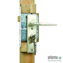 *Tuindeuraccessoires voor solide deur Eindplank geïmp. 180cm + inbouwslotset alu plank: 1.7x8.5x180cm + inbouwslotset alu