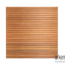 Hardhouten enkelzijdig geschaafd latten scherm, recht horizontaal, 180 x 180 cm.